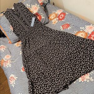 London Times Black and White Floral Maxi Dress